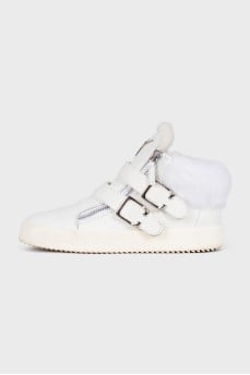 White insulated leather boots