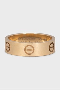 Love ring in yellow gold