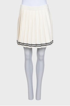 Beige skirt with tag