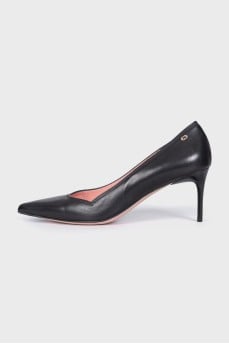 Black leather pointed toe pumps