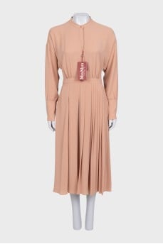 Brown pleated dress with tag