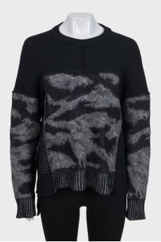 Black jumper with abstract print