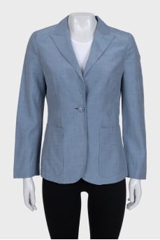Fitted jacket with a button