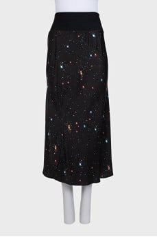 Printed skirt with a slit