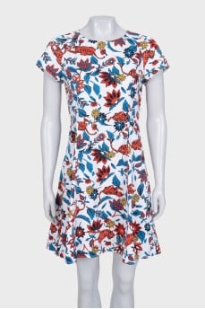 Fitted dress with a large print