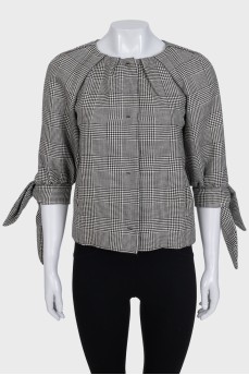Black and white jacket with short sleeves