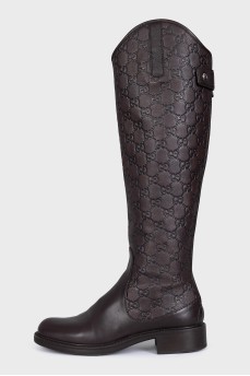 Brown boots with branded embossing
