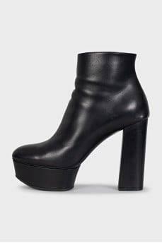 Leather ankle boots with heels and platform
