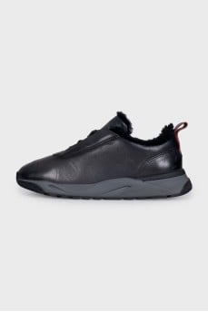 Men's insulated black sneakers