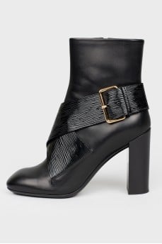 Botillons with a square nose with a zipper