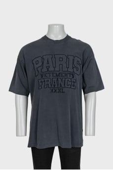 Men's oversized T-shirt with embroidery