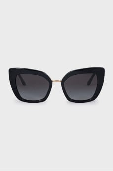 Black sunglasses with decoration
