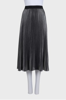 Pleated skirt with elastic waistband
