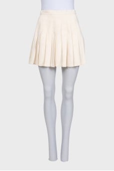 White pleated skirt