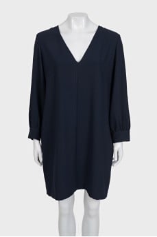Black loose-fitting dress