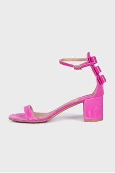 Pink suede sandals with decoration