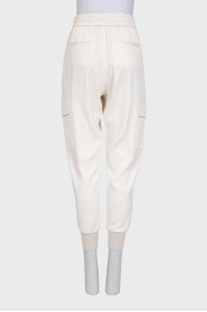 Beige sweatpants with pockets