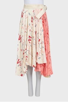 Pleated skirt with asymmetrical printed hem