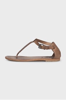 Brown leather flat sandals