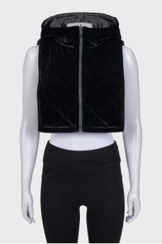 Black reversible hood-bib