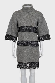Knitted gray dress with lace inserts