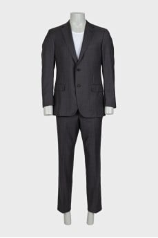 Men's dark gray suit with trousers