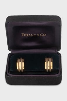 Vintage gold ribbed earrings