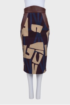 Straight-cut skirt with a zipper and pockets