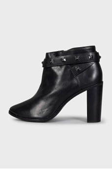 Black ankle boots with decoration
