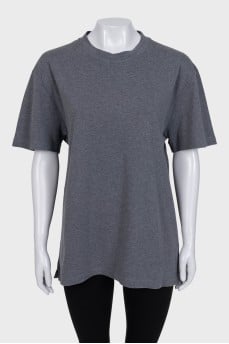 Loose-fitting plain T-shirt