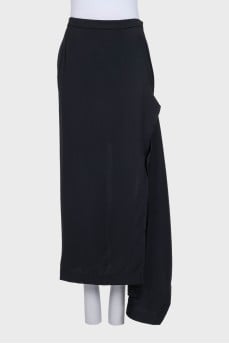 Asymmetrical wool skirt with a slit