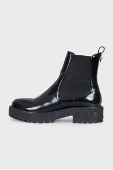 Black patent leather chelsea boots