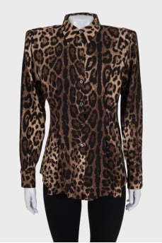 Fitted silk blouse with animal print