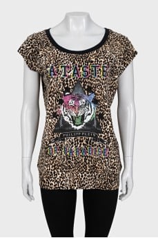 Loose animal print t-shirt