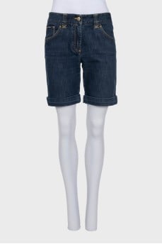 Low-rise blue shorts