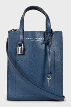 Leather crossbody bag without clasp