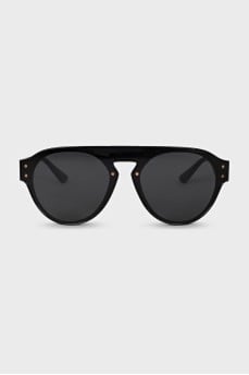 Sunglasses with gold inserts