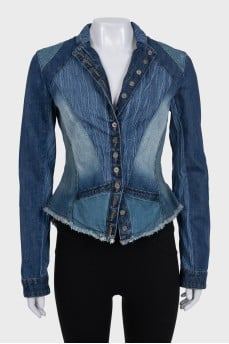 Fitted denim jacket with buttons