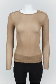 Tight -fitting jumper with buttons