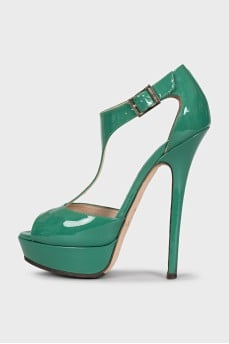 Green patent leather sandals