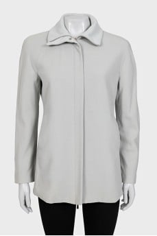 Straight jacket with a zipper
