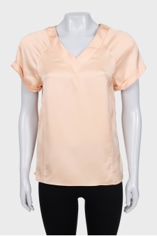 Loose-fitting silk blouse with short sleeves
