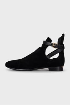 Suede boots with side holes
