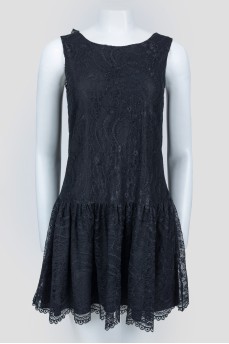 Black lace sleeveless dress