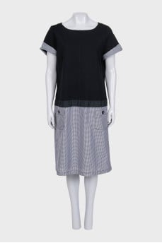 Black straight-cut dress with patch pockets