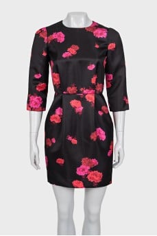 Fitted dress in pink print