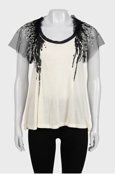 Straight-cut T-shirt decorated with sequins
