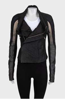 Fitted leather jacket with a zipper