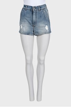 High-waisted short denim shorts