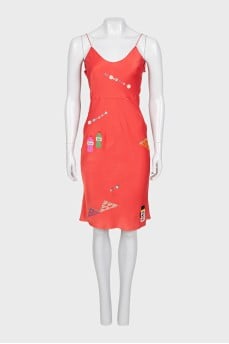 Red bodycon dress with embroidery